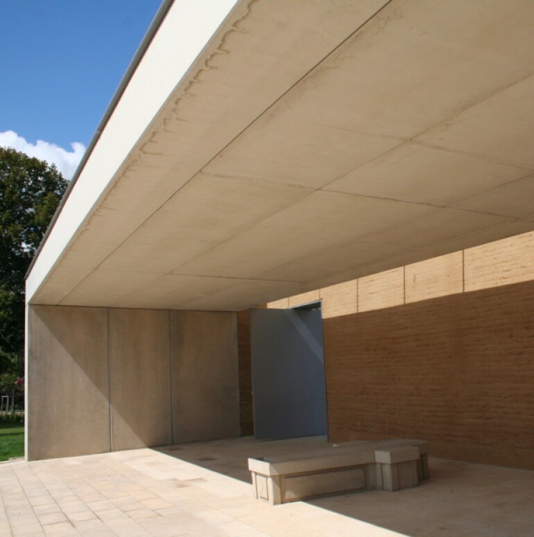 Auvent-cimetière